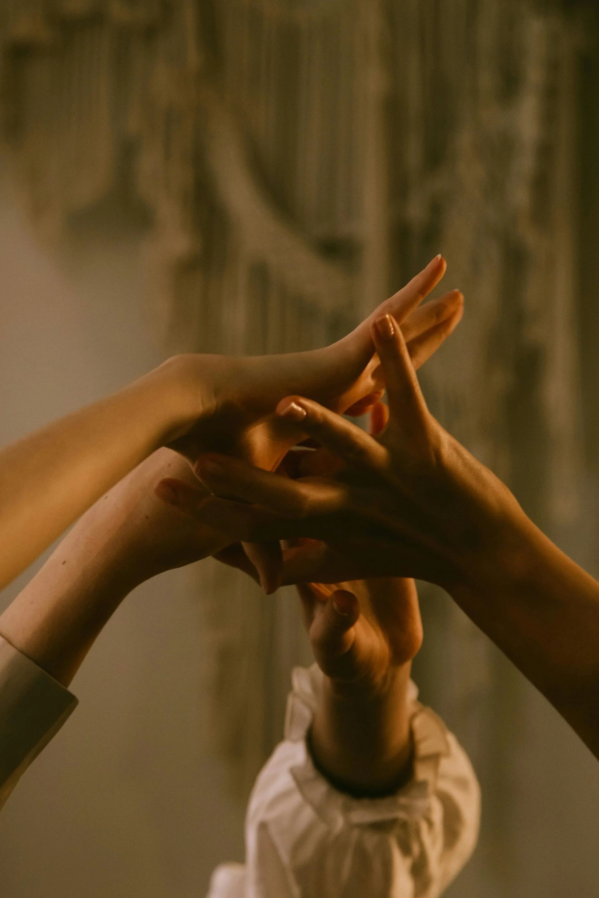 Masaje Sensorial a 4 Manos en Elysium